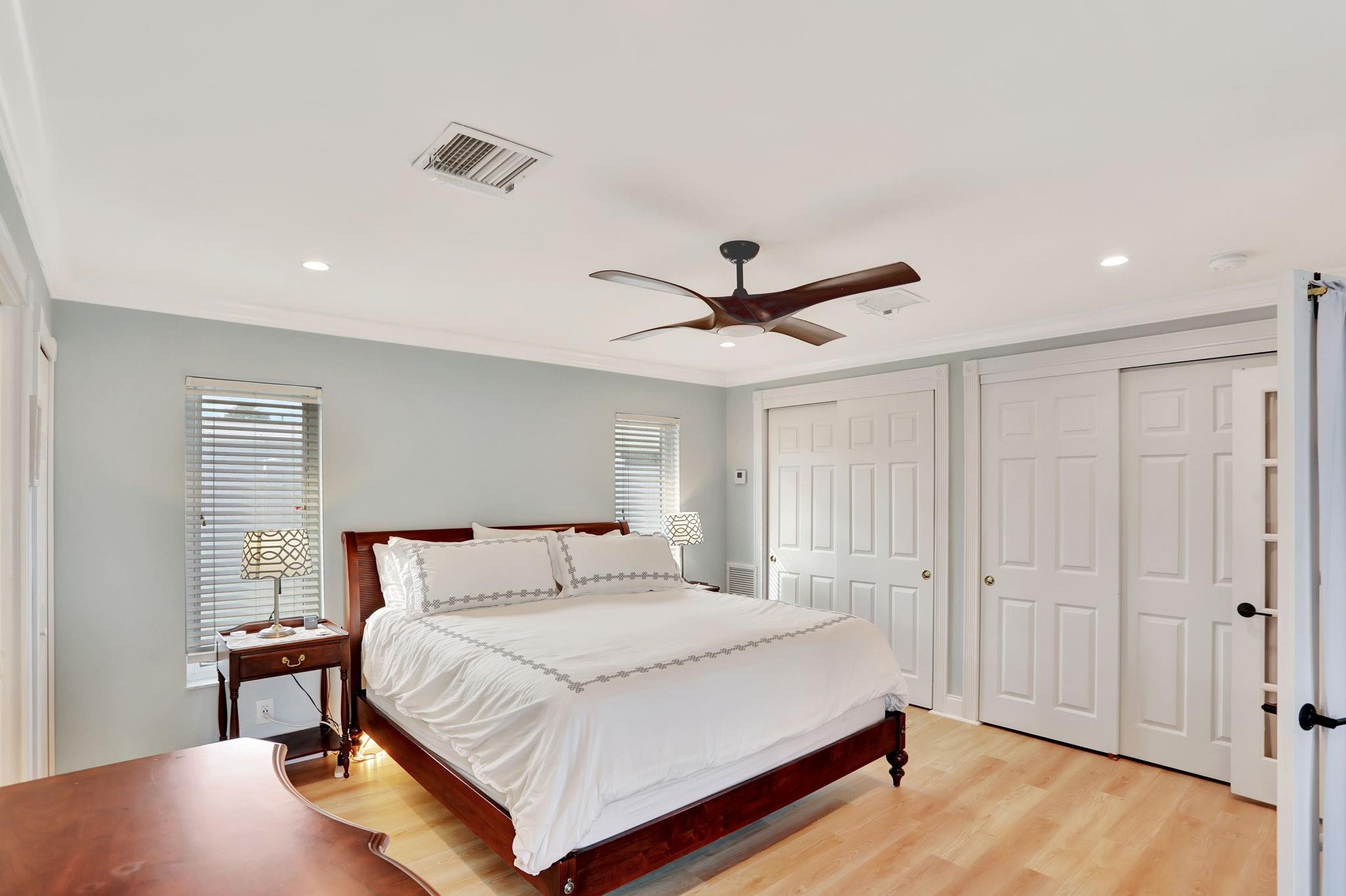 912 SE 16th Court