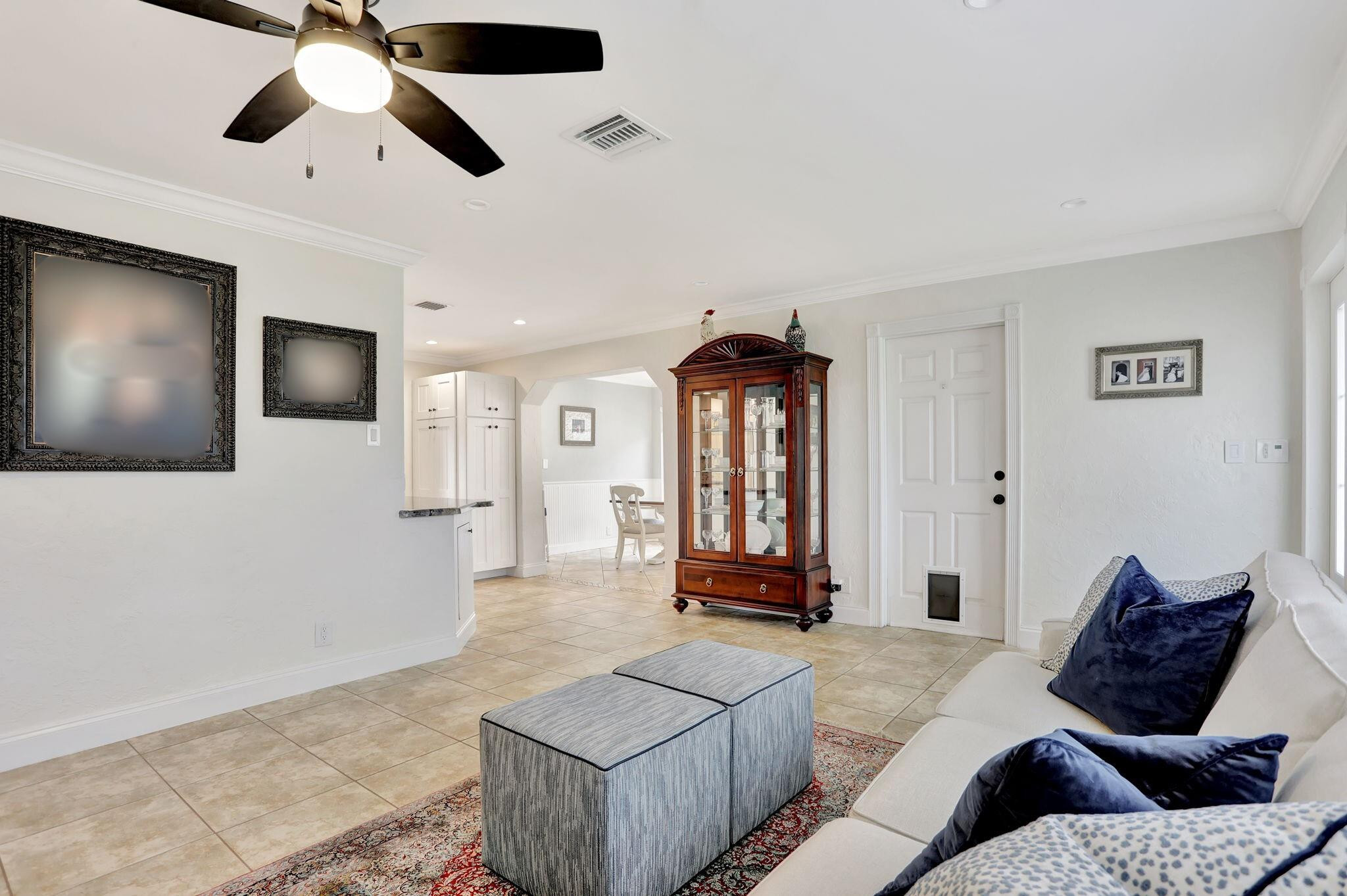 912 SE 16th Court