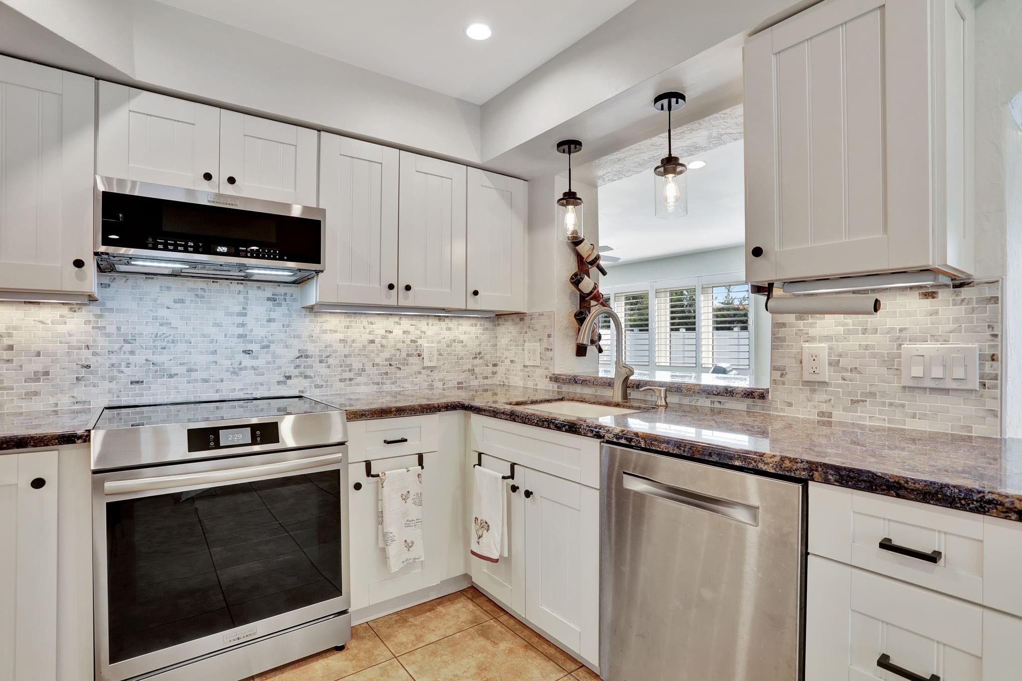 912 SE 16th Court