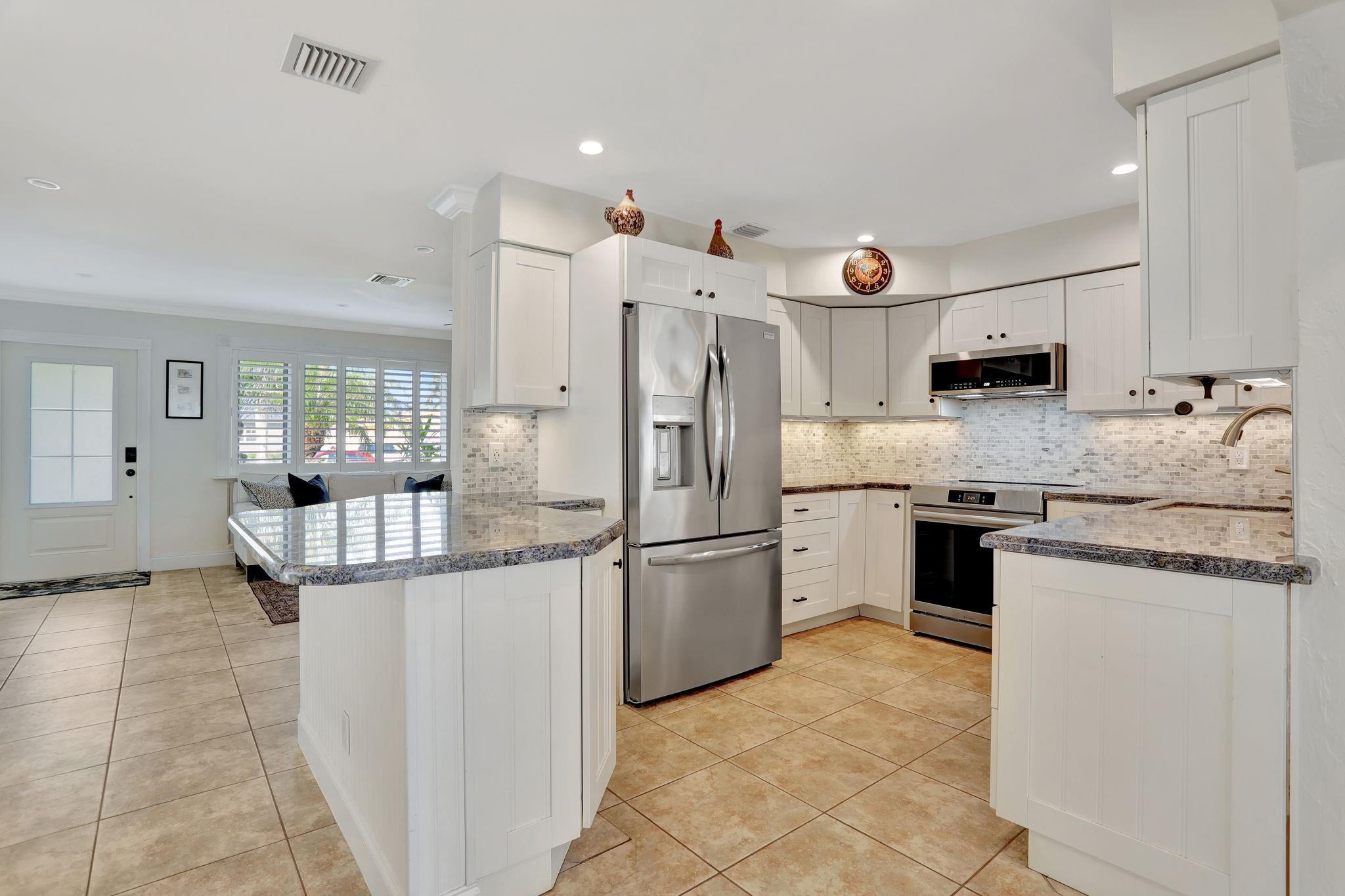 912 SE 16th Court