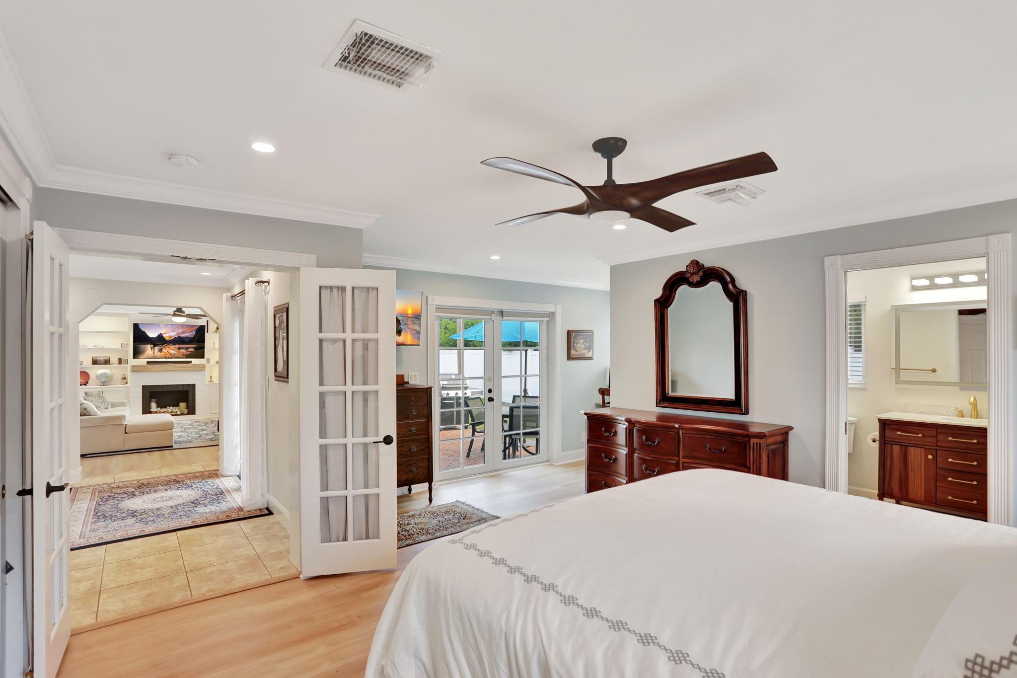 912 SE 16th Court