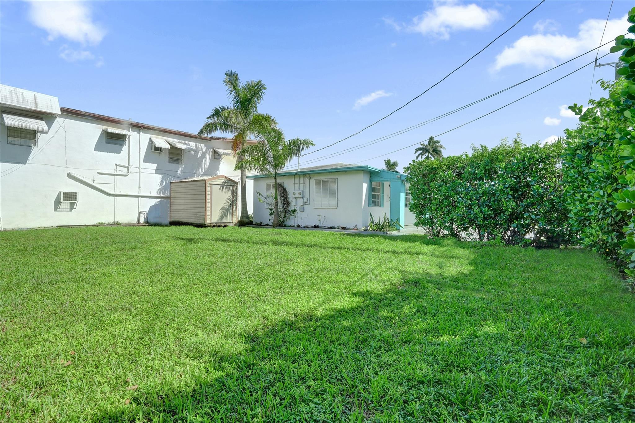 146 NE 1st Ave