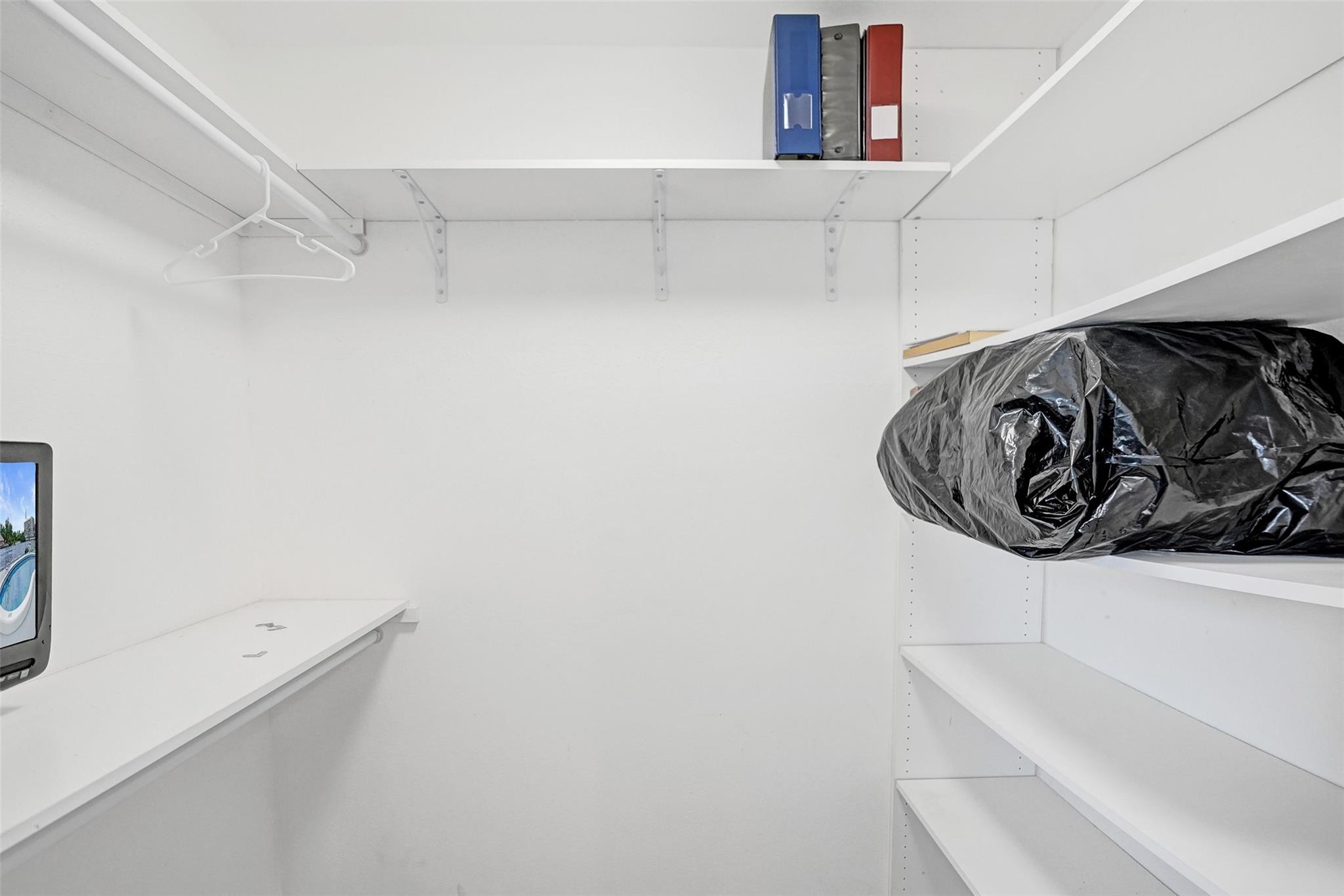 1001 N Riverside Dr 304