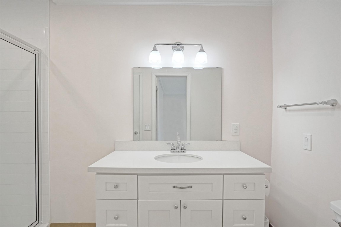 1001 N Riverside Dr 304