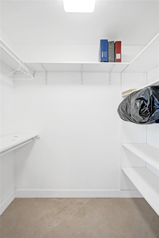 1001 N Riverside Dr 304