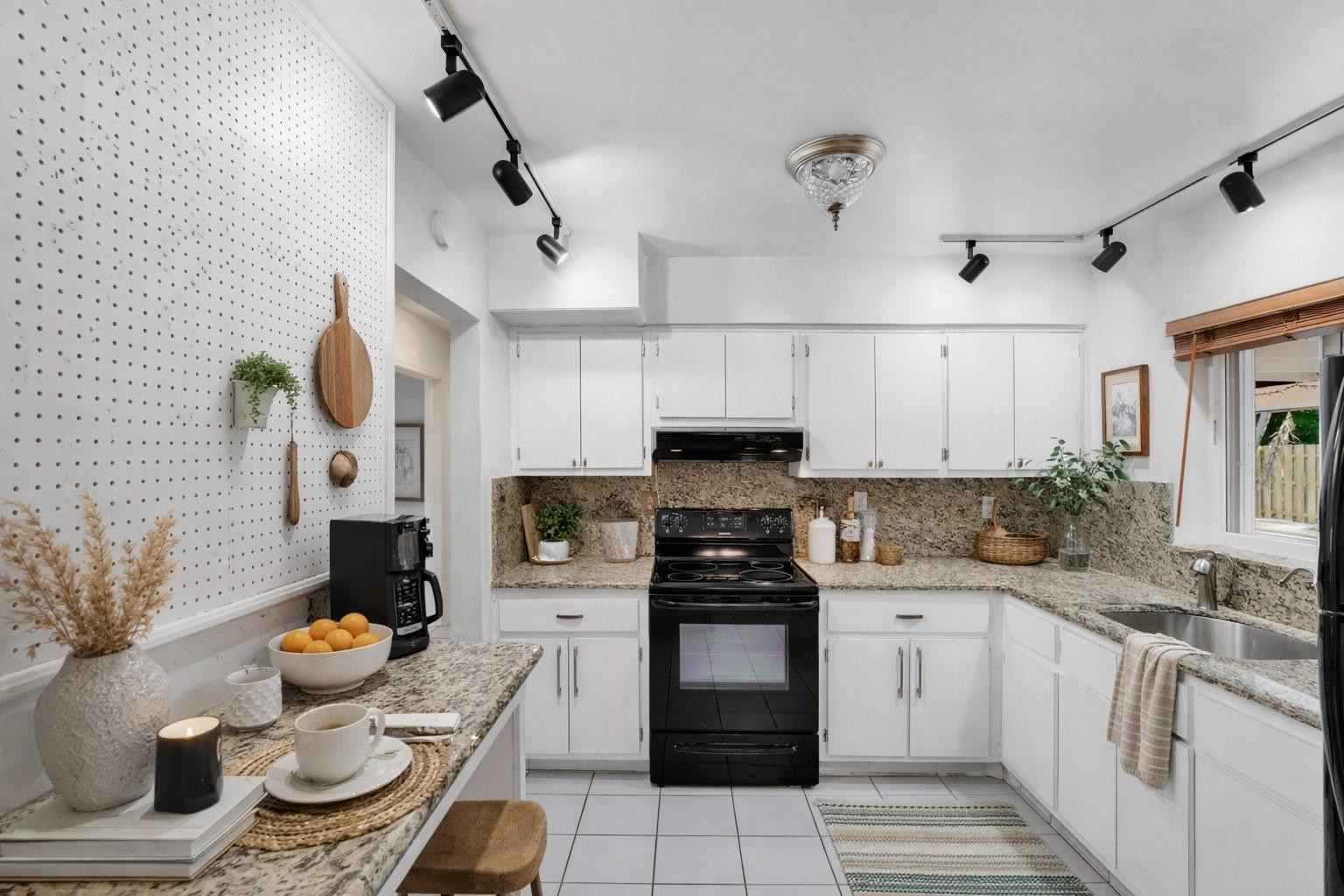 180 SW 9th Court