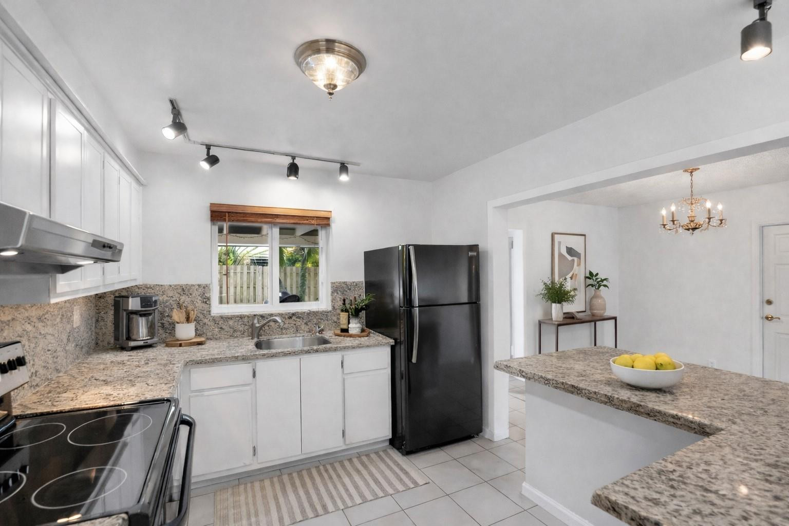 180 SW 9th Court