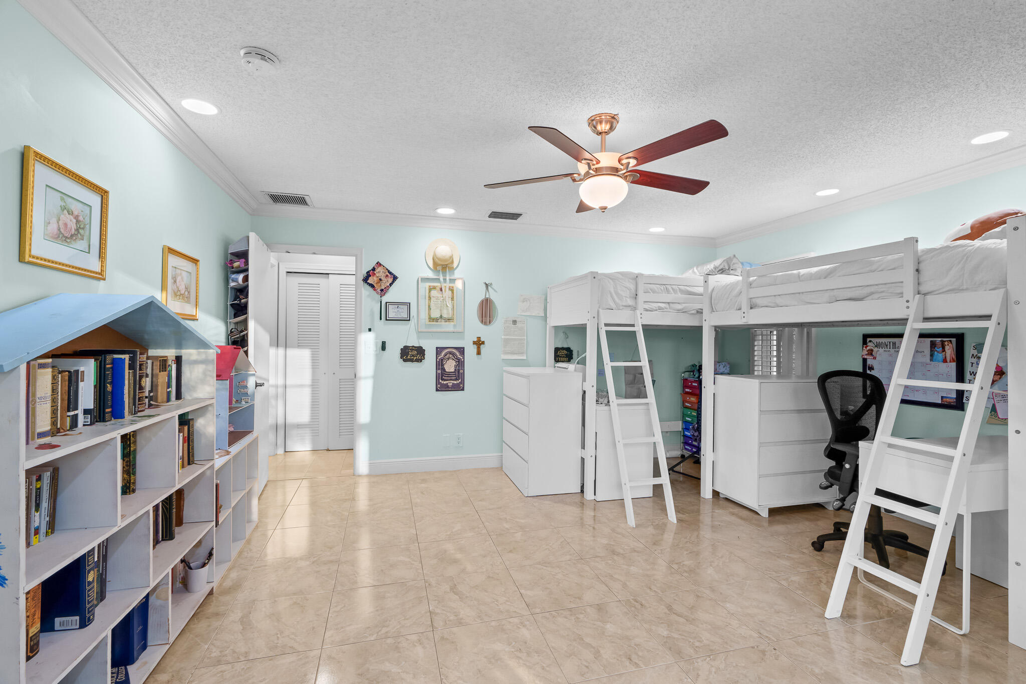 1012 E Cypress Drive