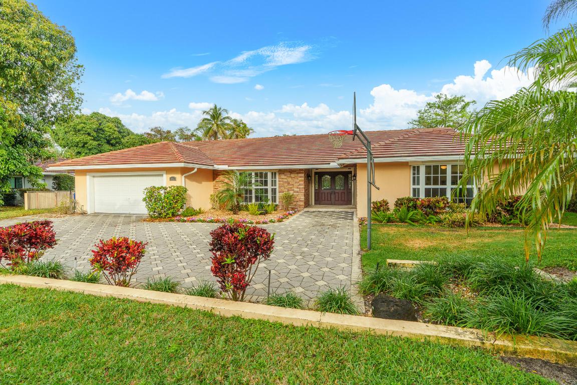 1012 E Cypress Drive