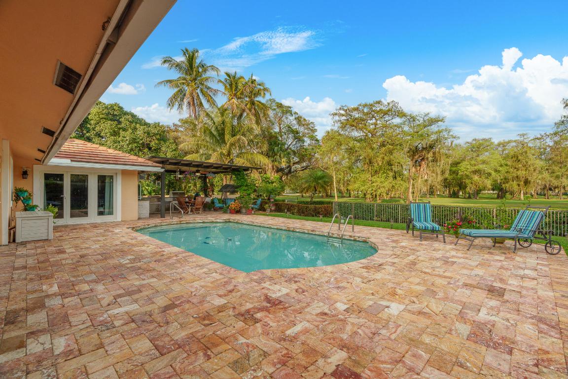 1012 E Cypress Drive