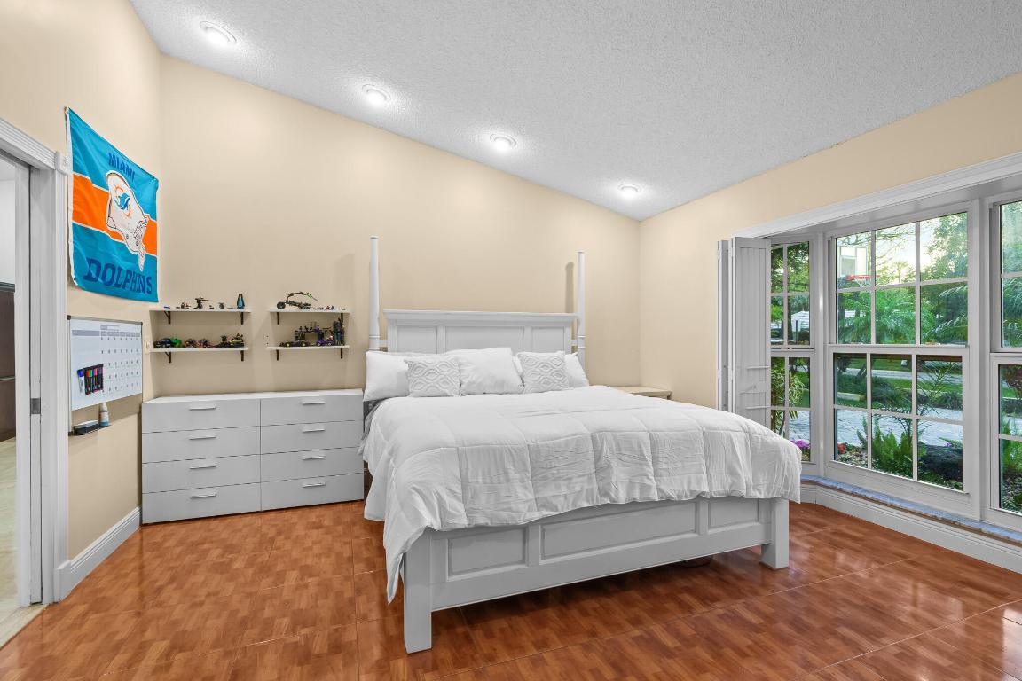 1012 E Cypress Drive