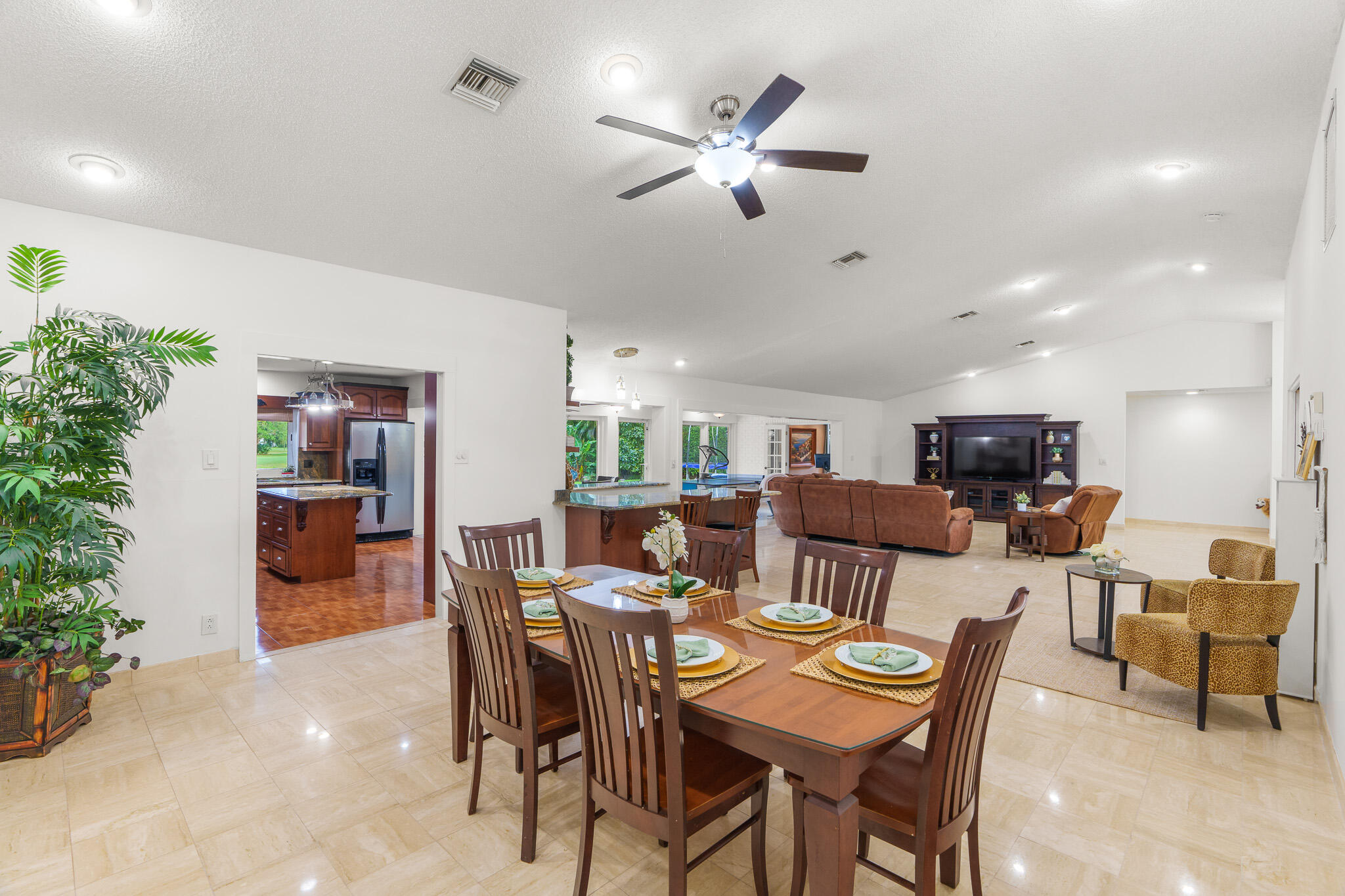 1012 E Cypress Drive