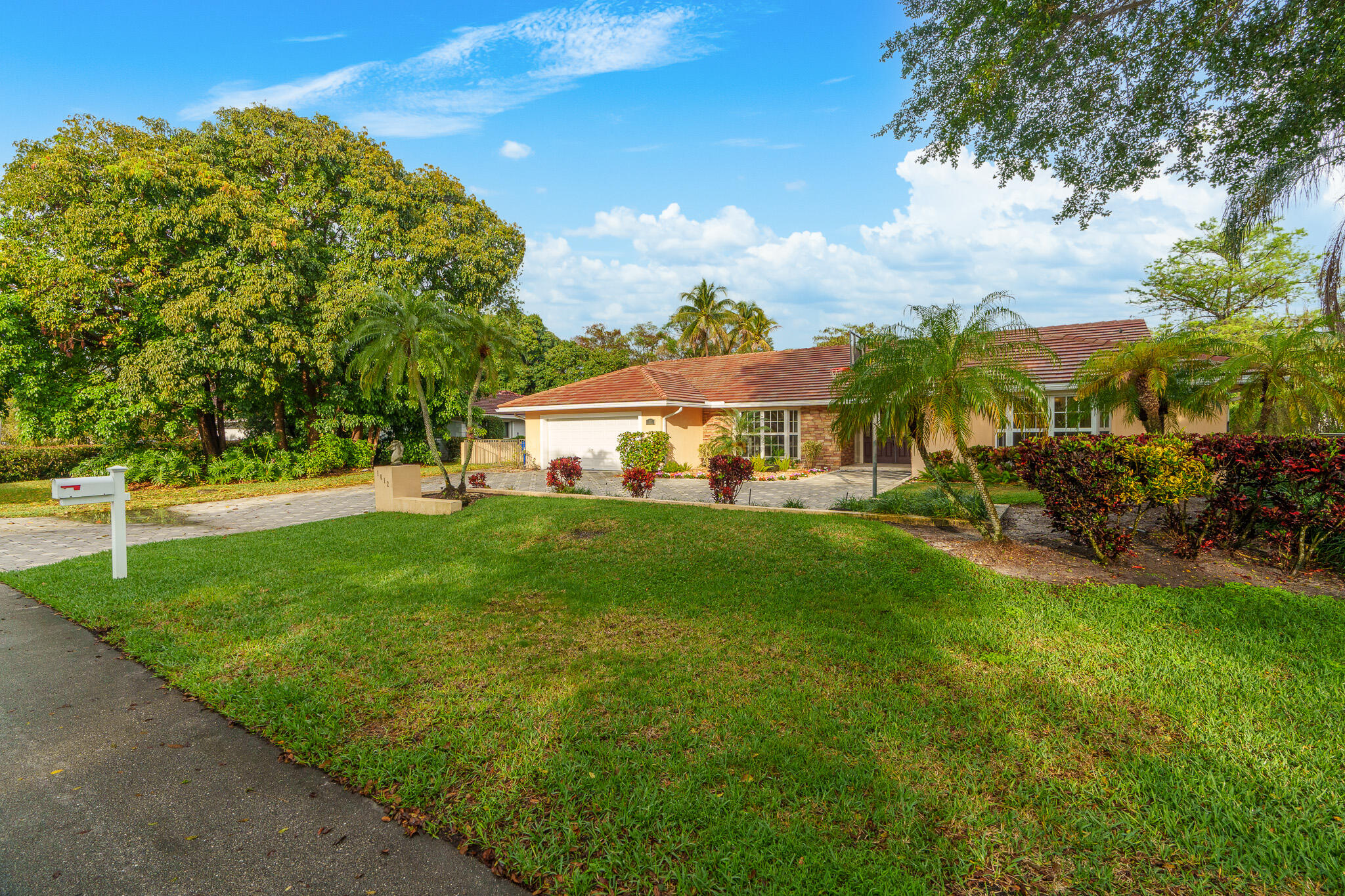 1012 E Cypress Drive