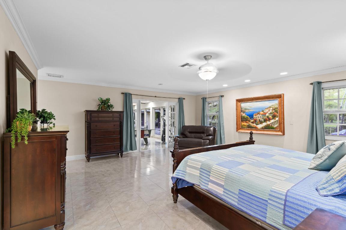 1012 E Cypress Drive