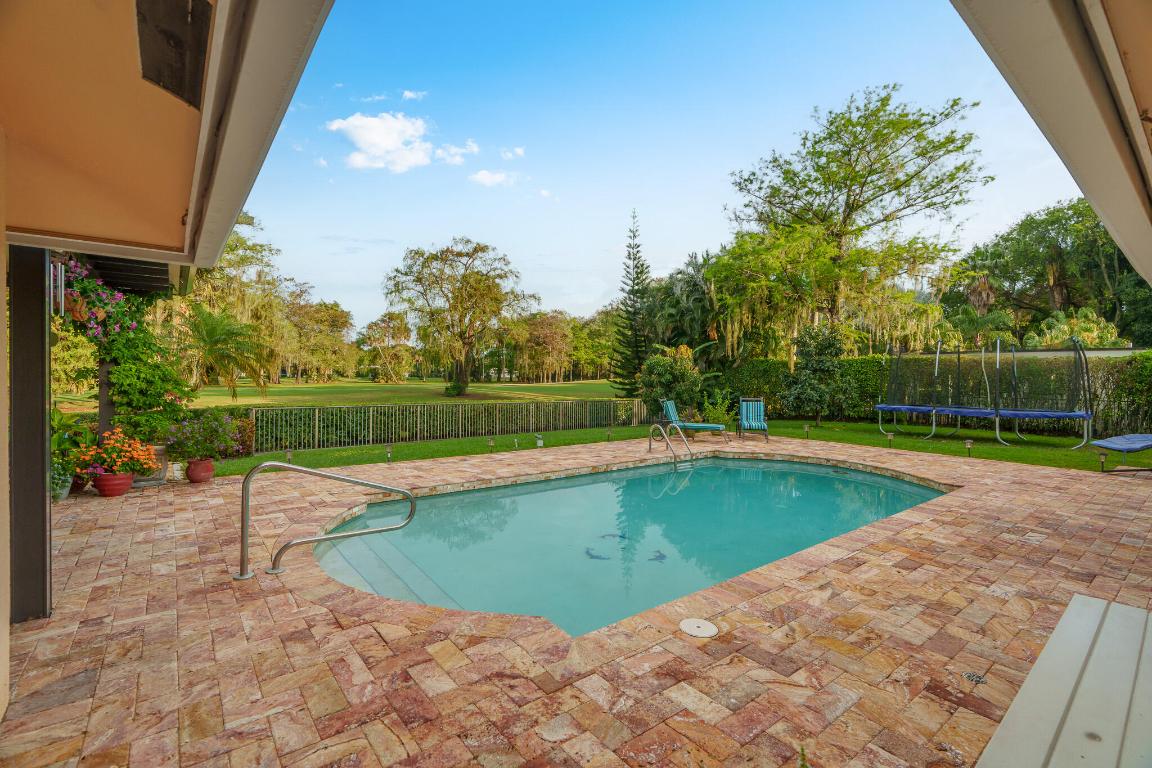 1012 E Cypress Drive