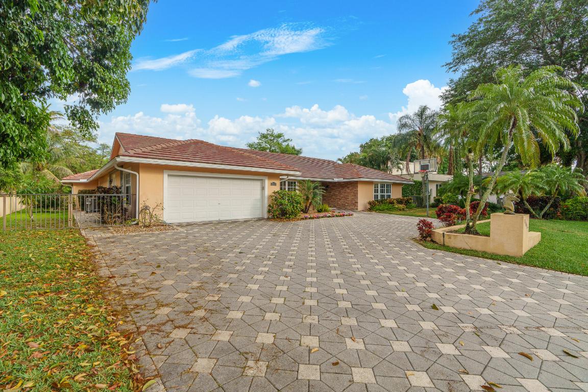 1012 E Cypress Drive