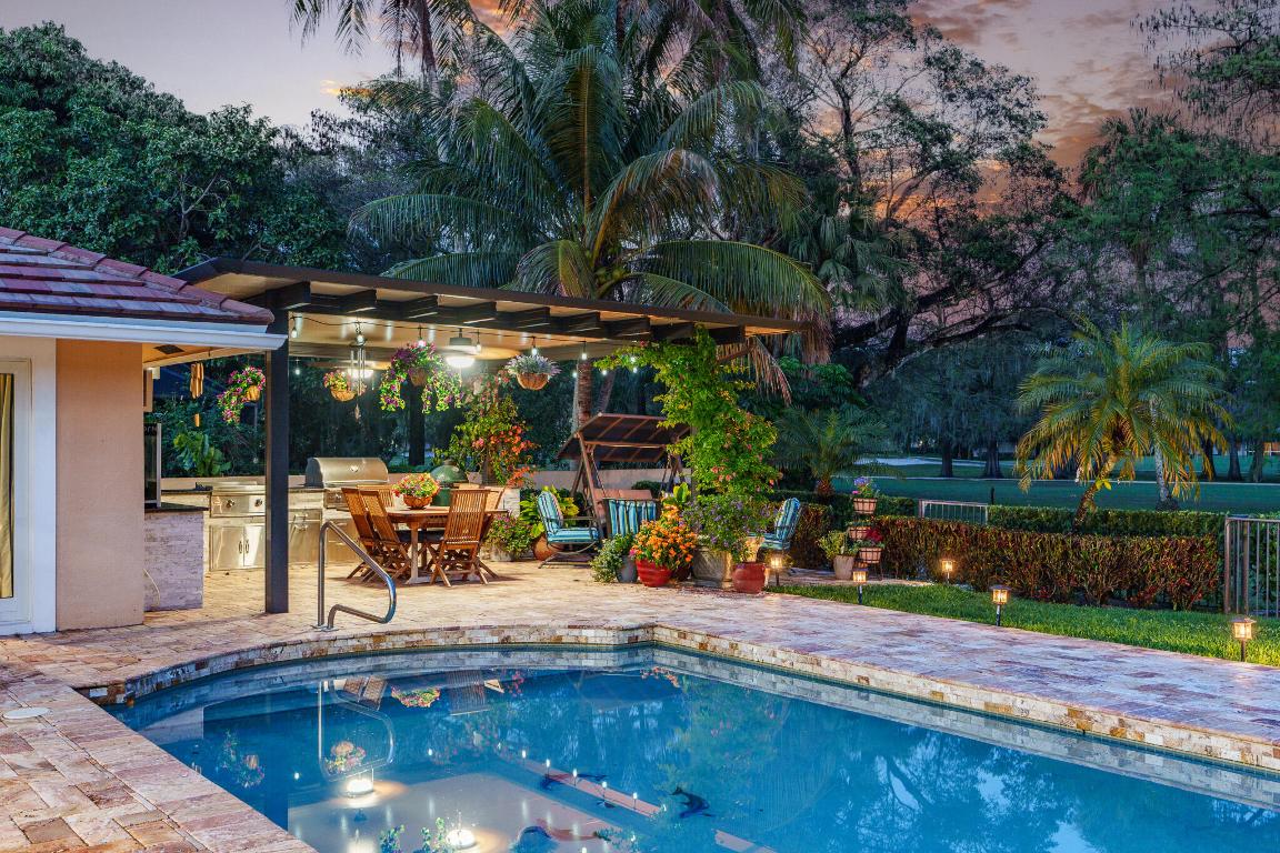 1012 E Cypress Drive