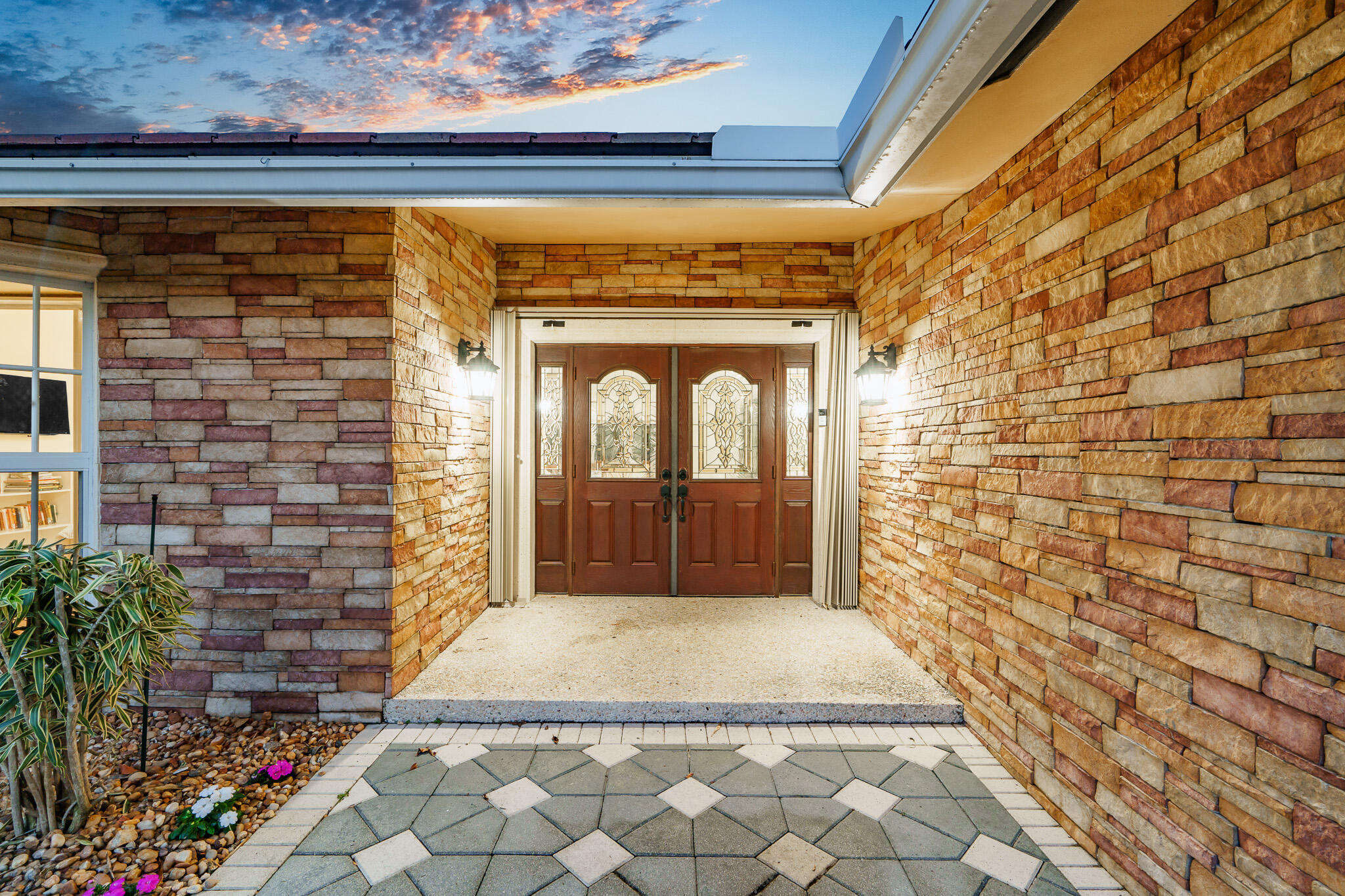 1012 E Cypress Drive