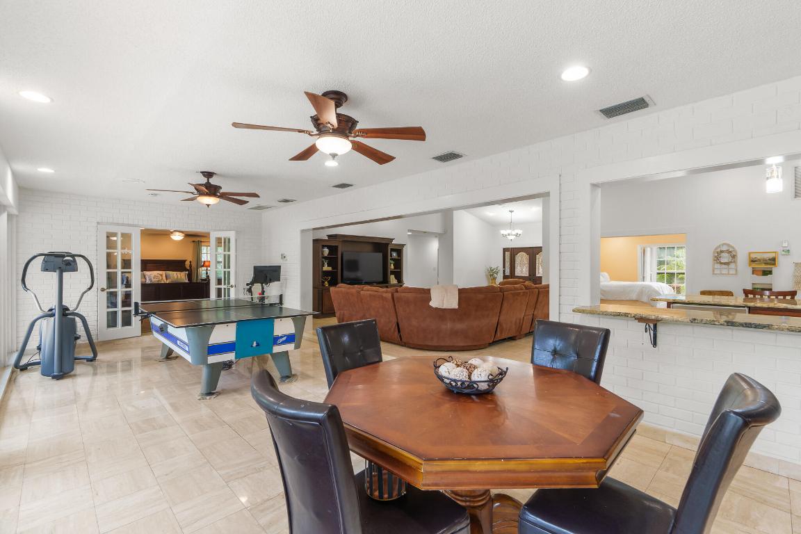 1012 E Cypress Drive