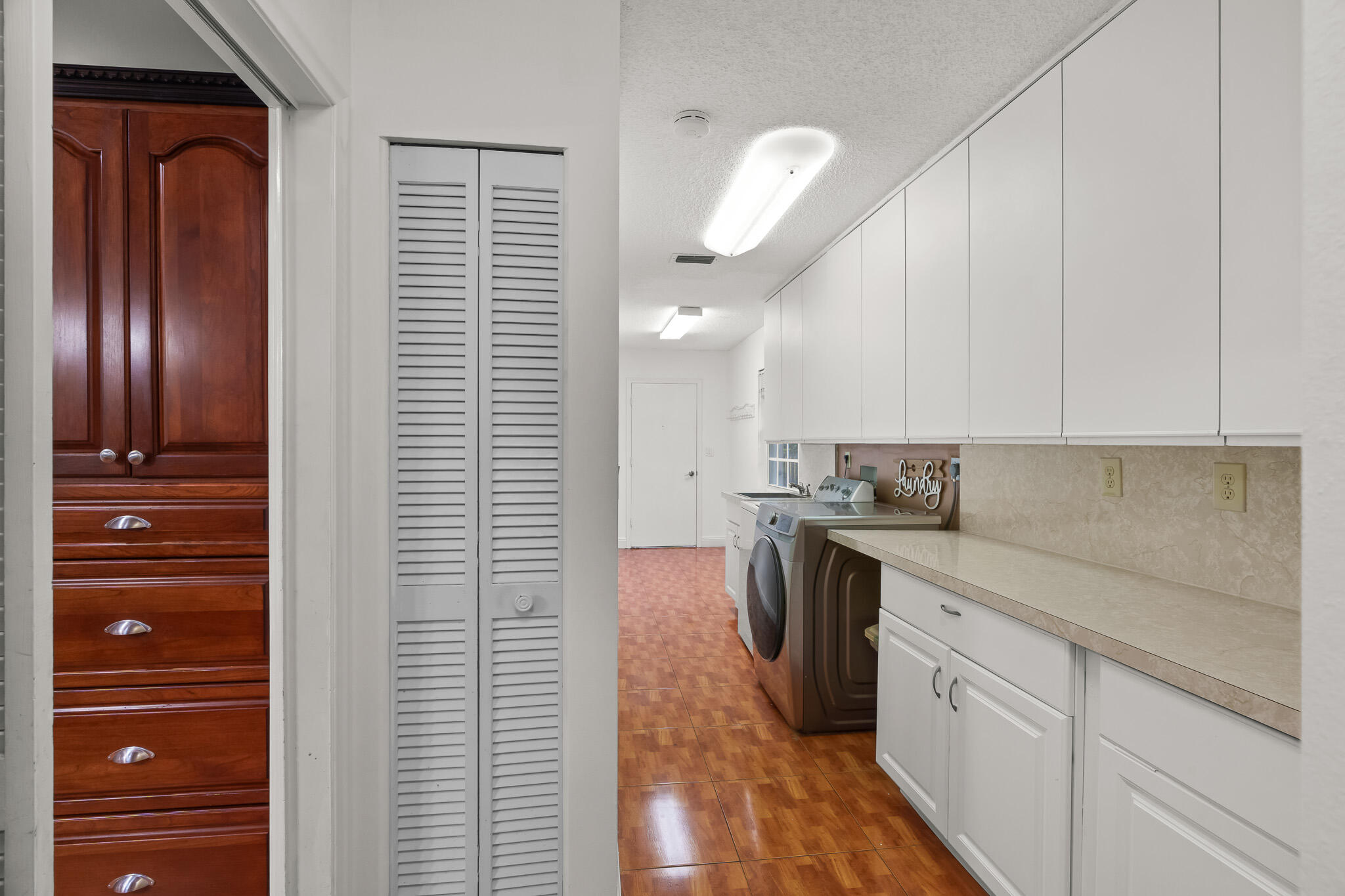 1012 E Cypress Drive