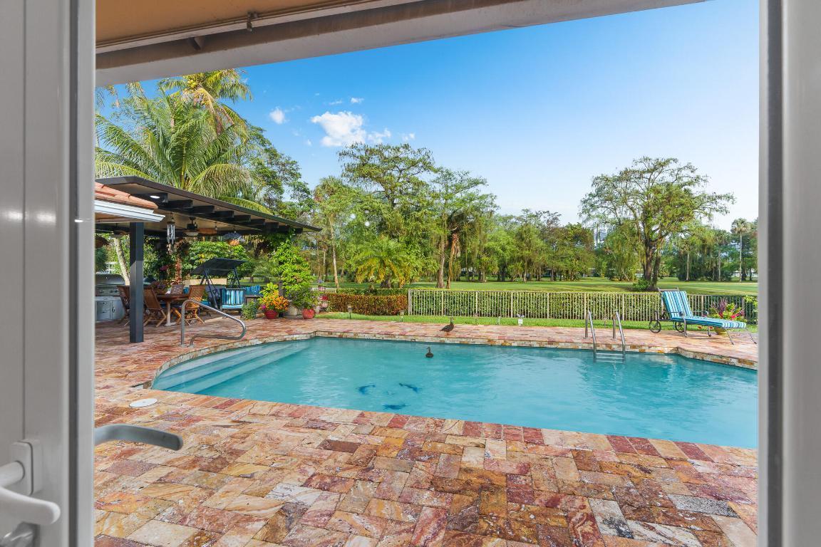 1012 E Cypress Drive