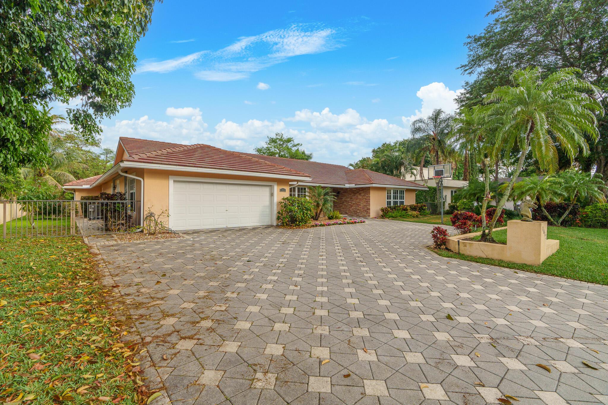 1012 E Cypress Drive