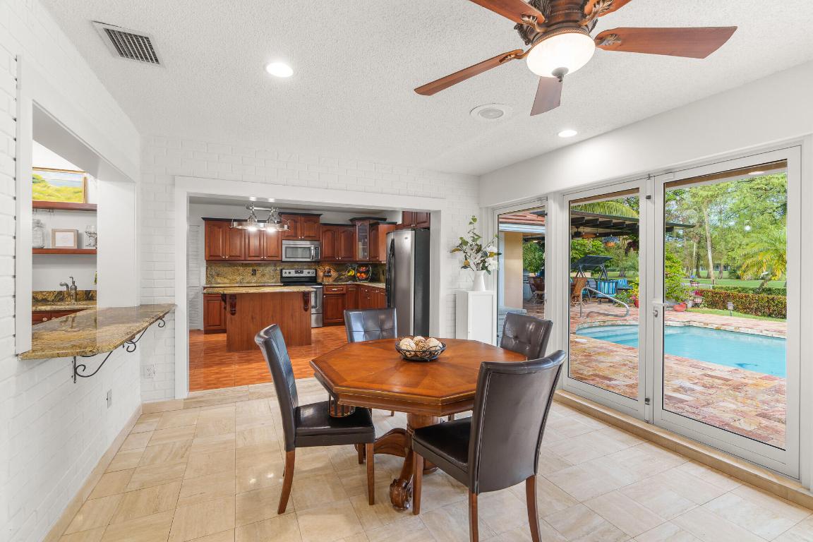 1012 E Cypress Drive