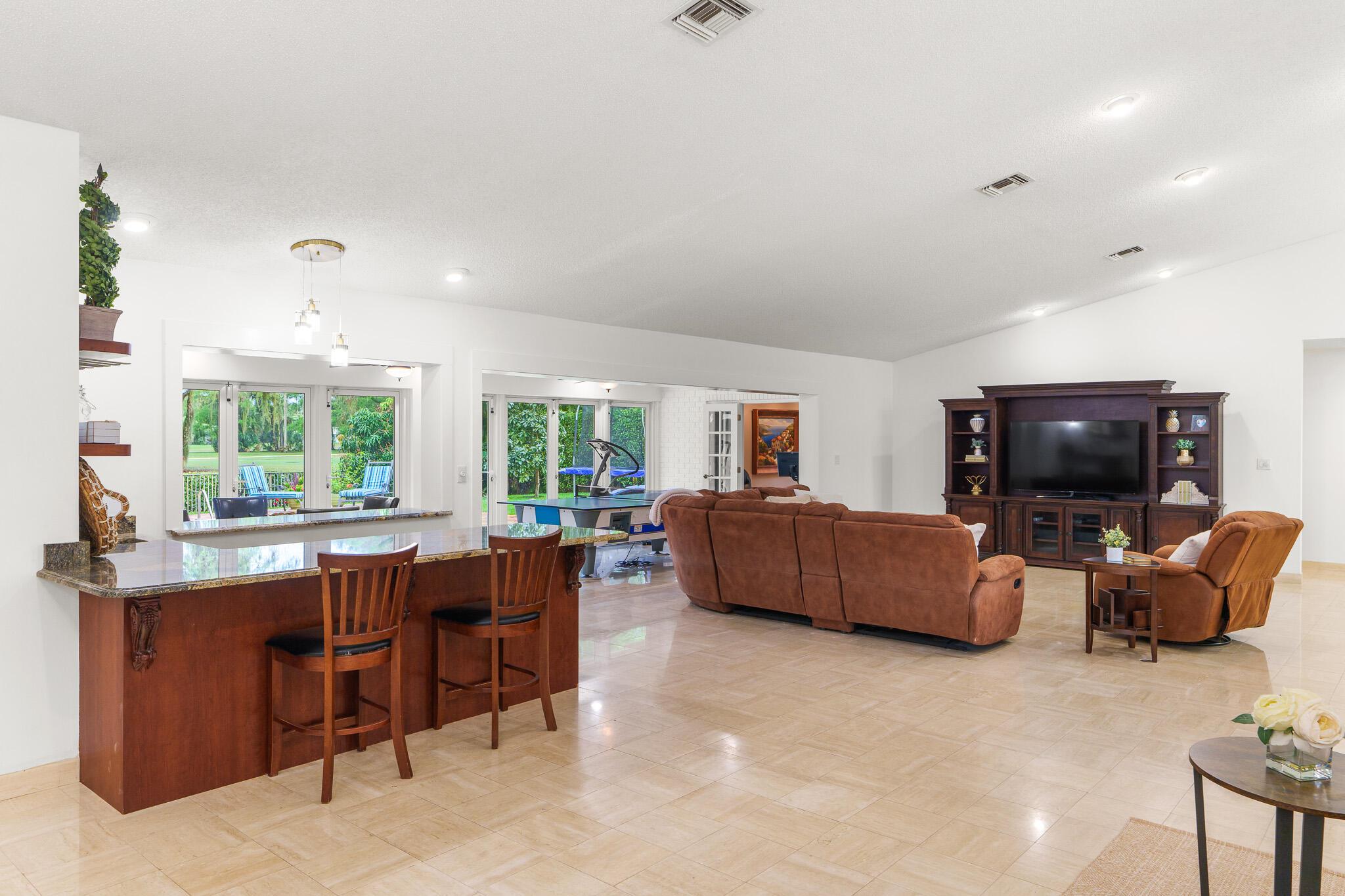 1012 E Cypress Drive