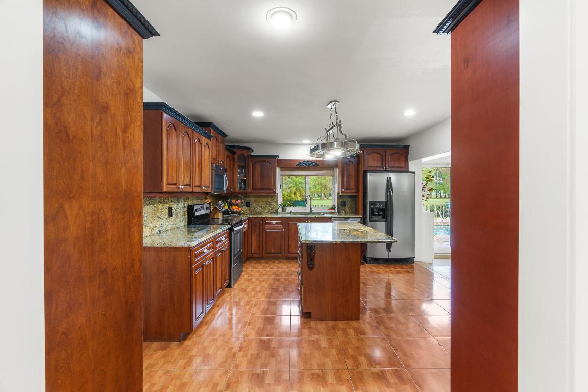 1012 E Cypress Drive