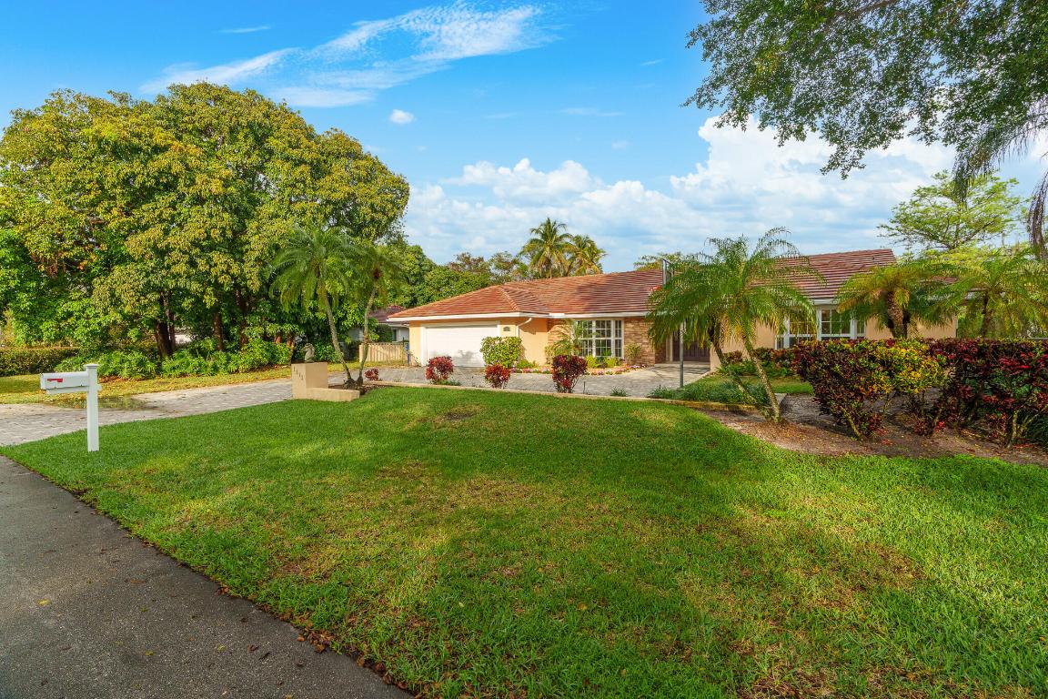 1012 E Cypress Drive