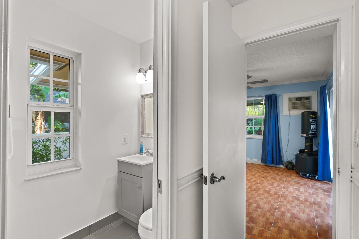 1012 E Cypress Drive