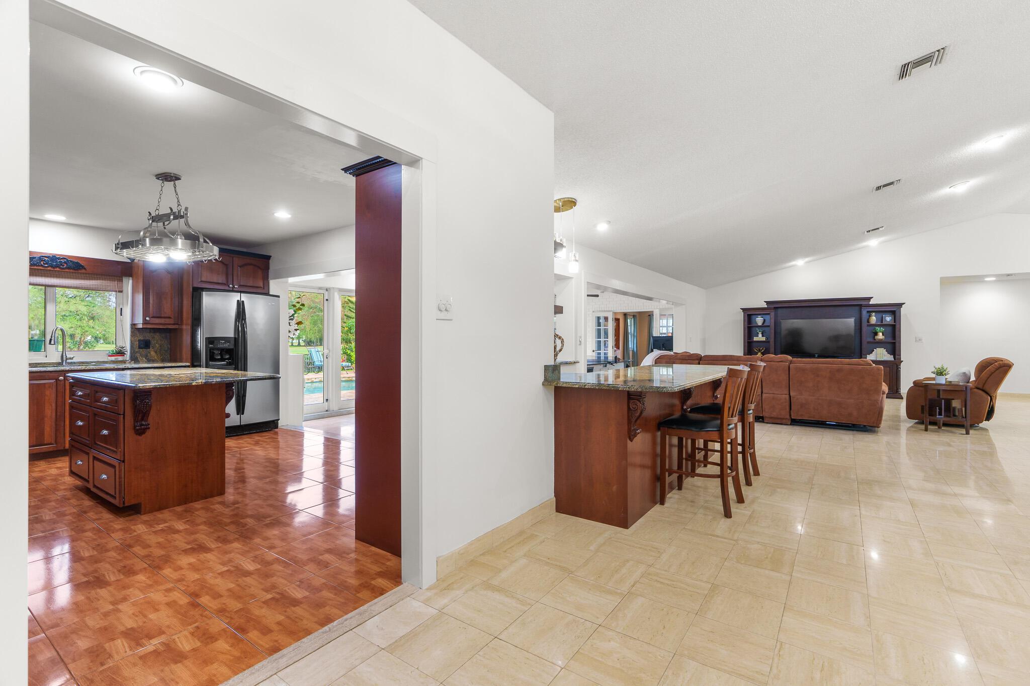 1012 E Cypress Drive