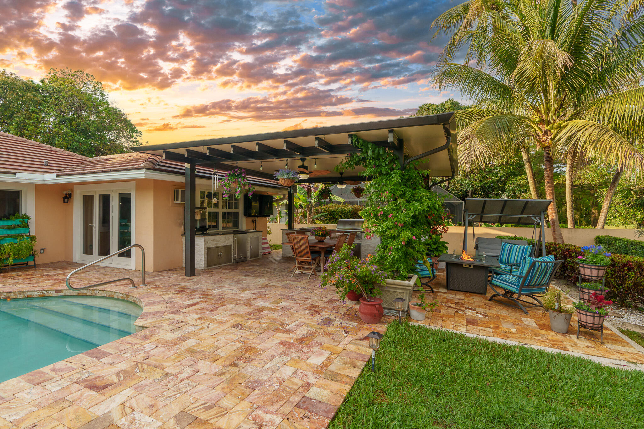 1012 E Cypress Drive