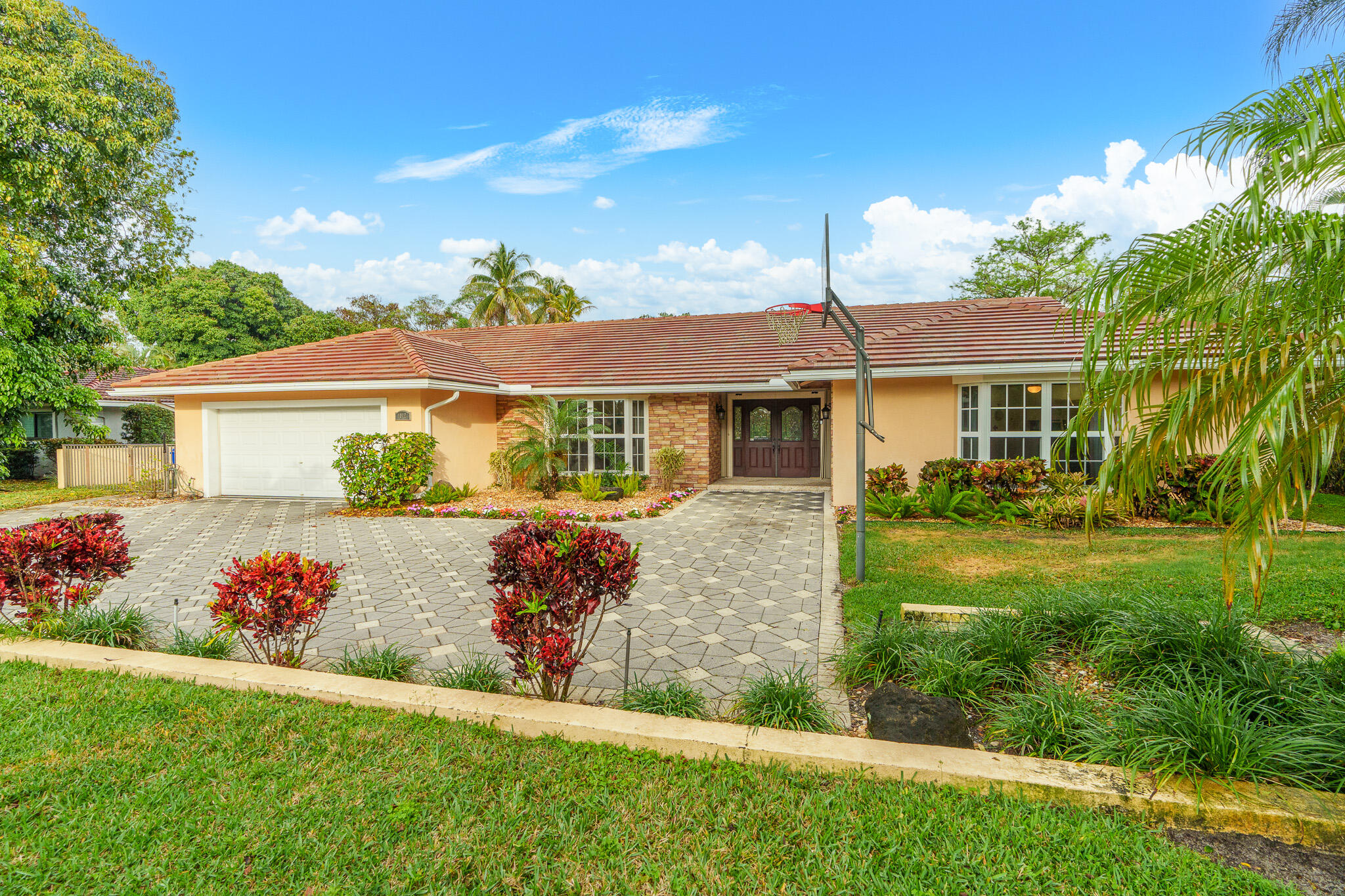 1012 E Cypress Drive