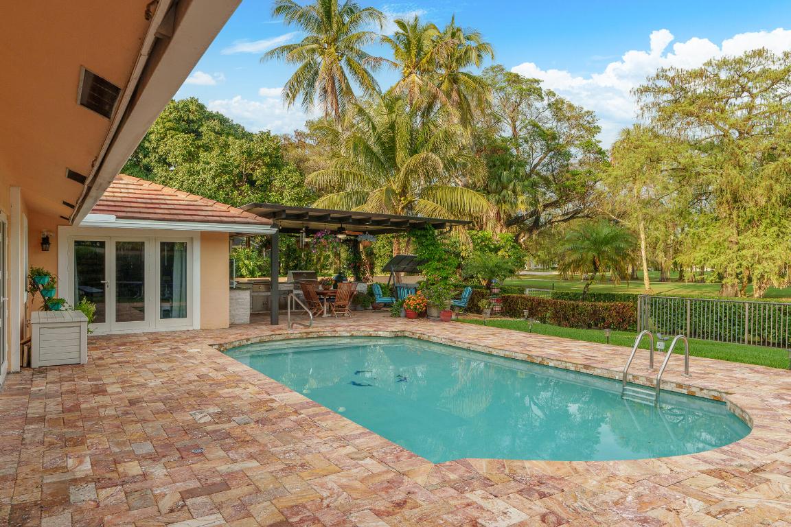 1012 E Cypress Drive