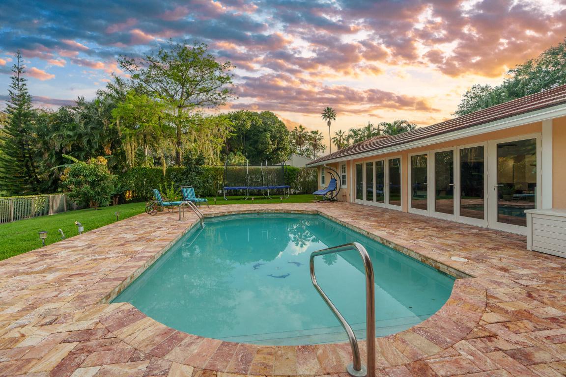 1012 E Cypress Drive