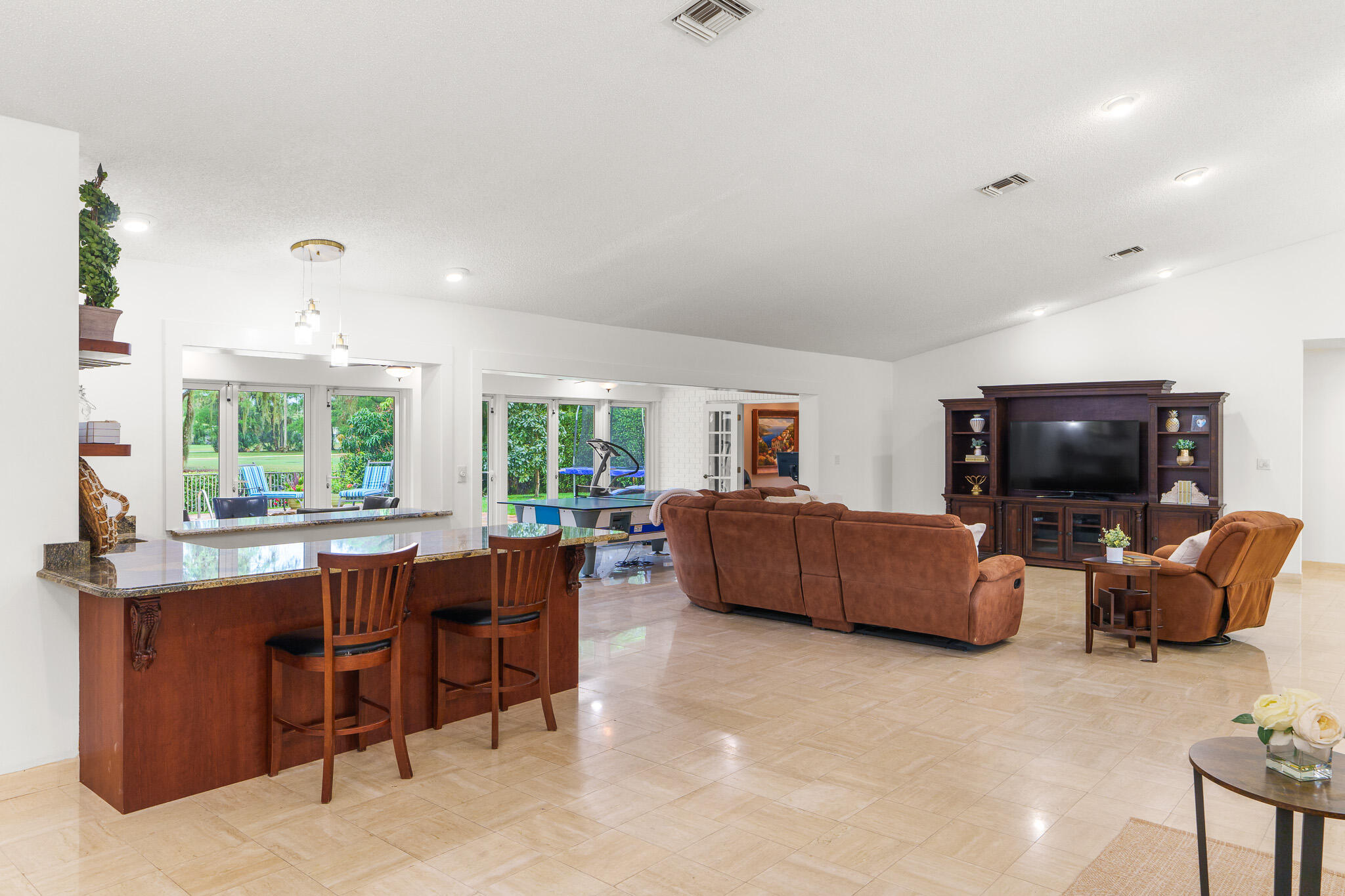 1012 E Cypress Drive