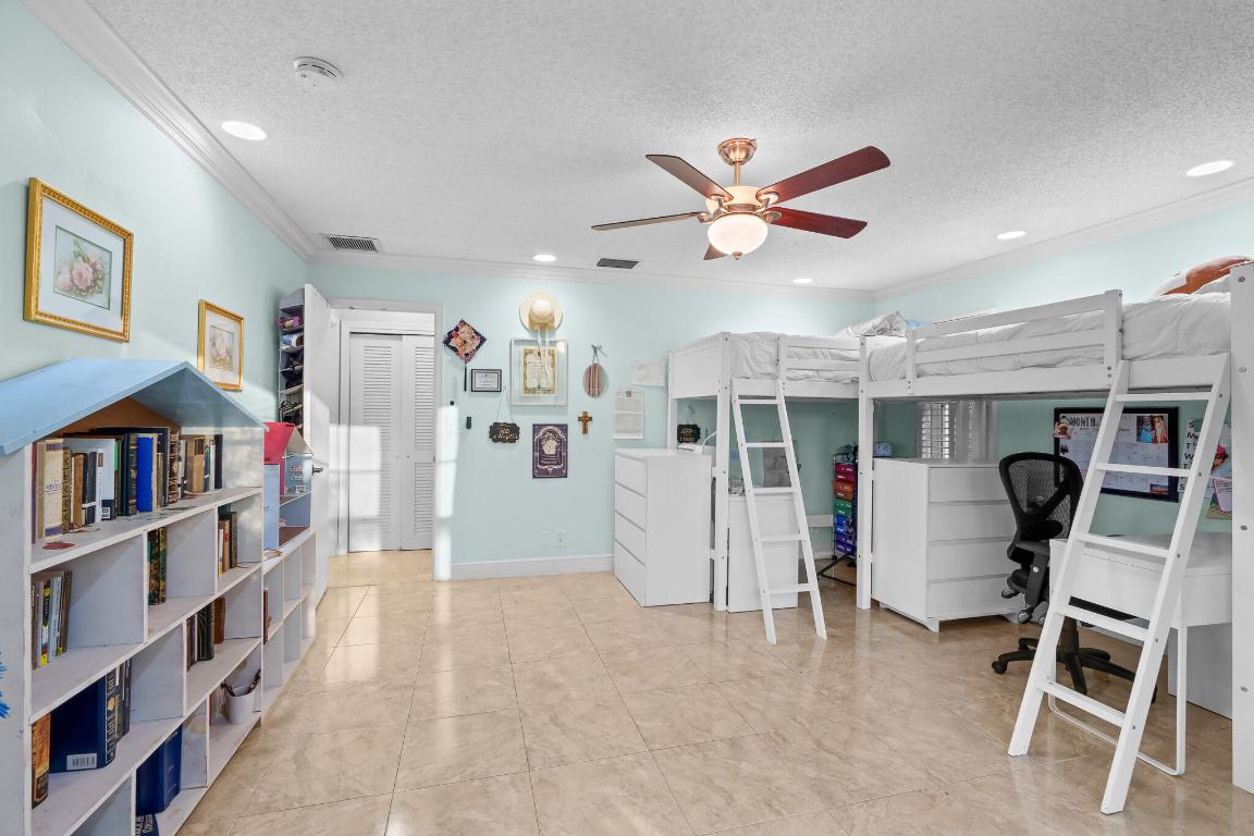 1012 E Cypress Drive