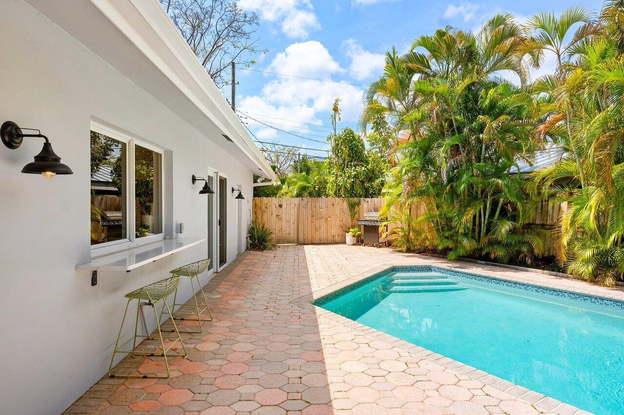 541 SW 9th Terrace