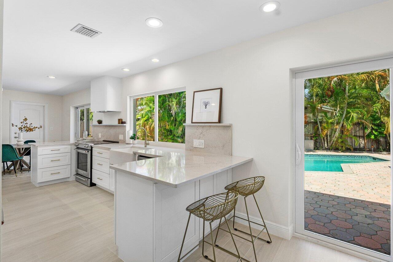 541 SW 9th Terrace