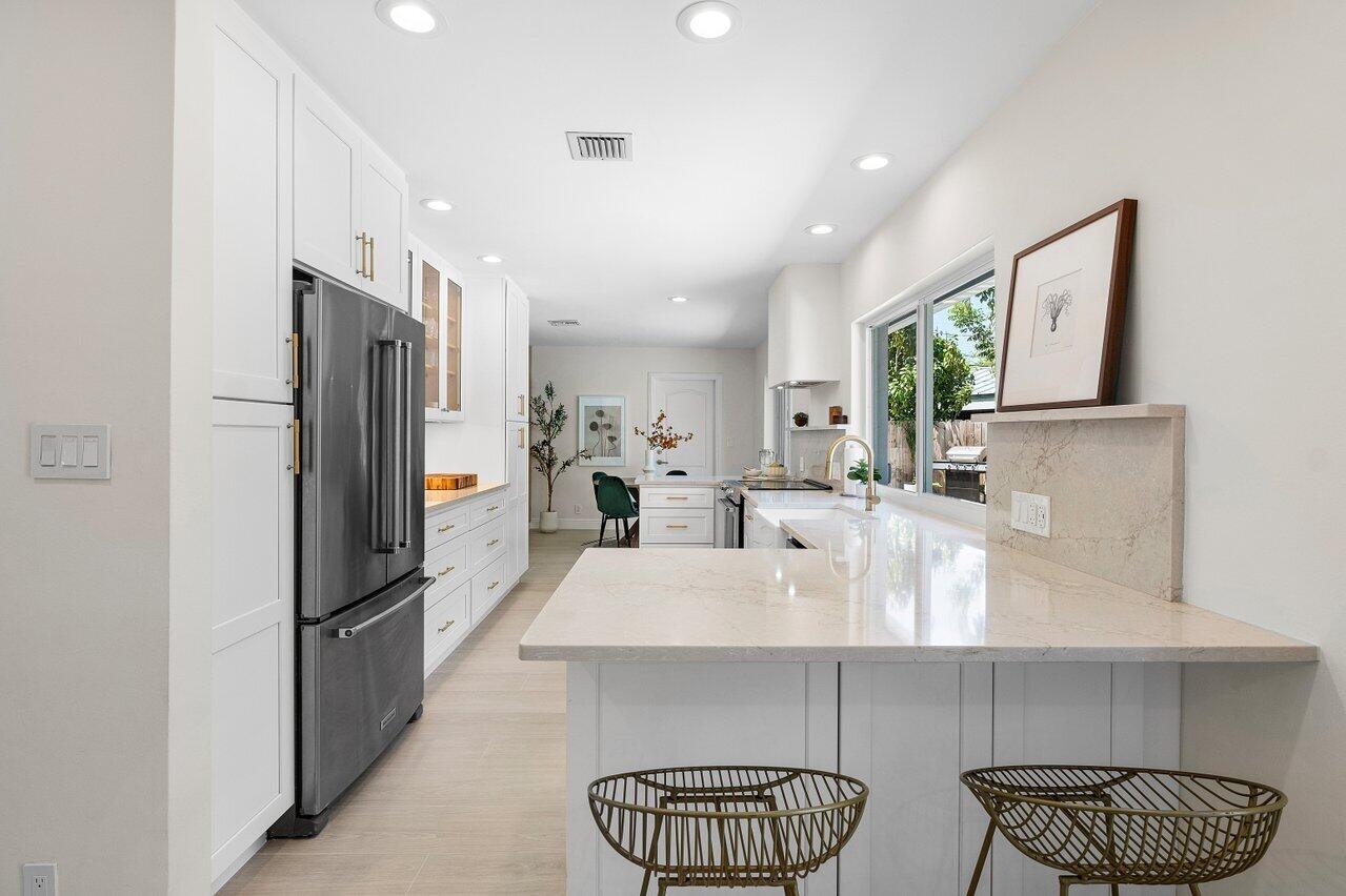 541 SW 9th Terrace