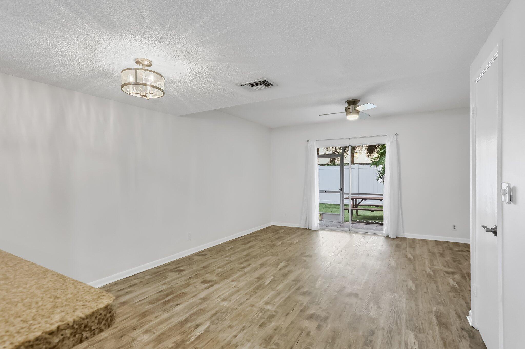 2517 NE 15th Street