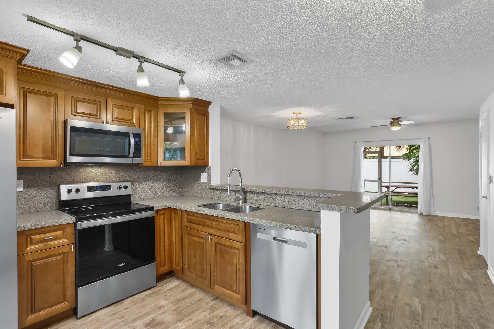 2517 NE 15th Street