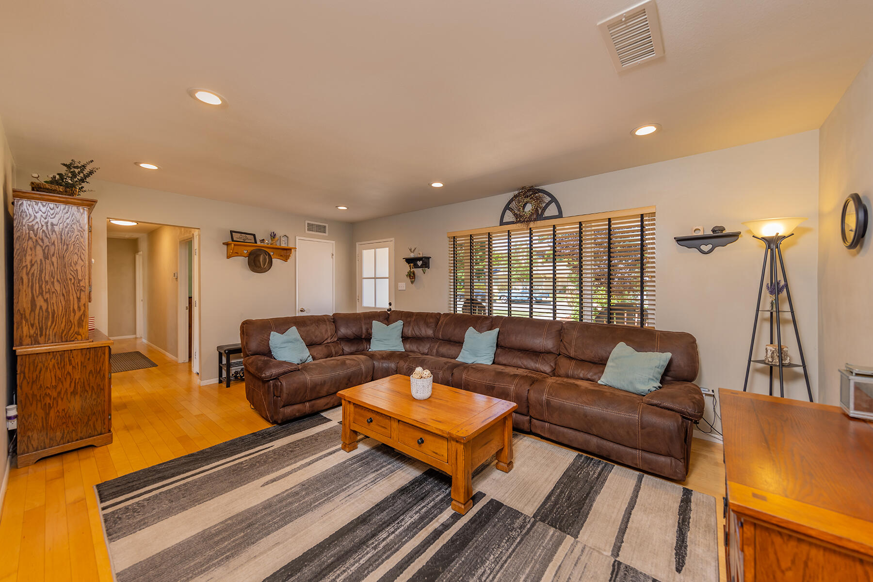 422 S Carrillo Road