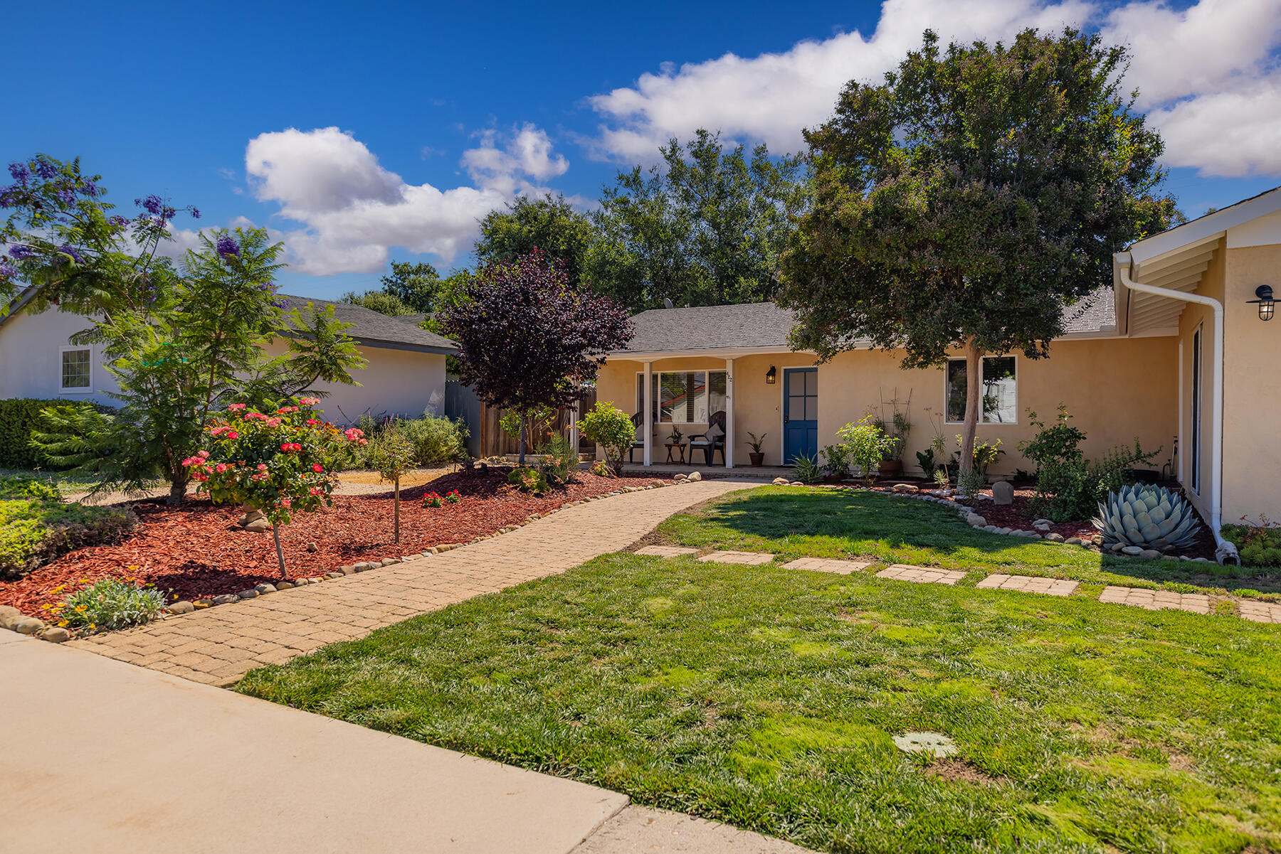 422 S Carrillo Road
