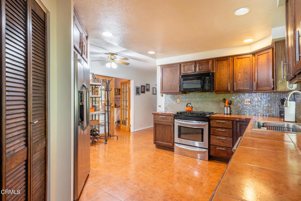 950 Woodland Avenue 42
