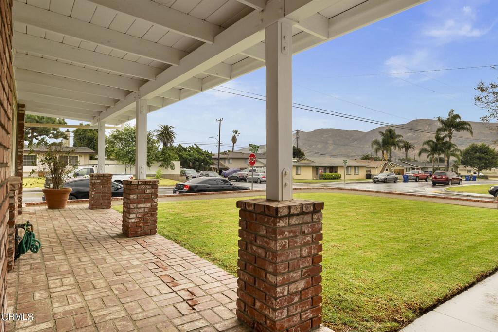 121 W Pleasant Street