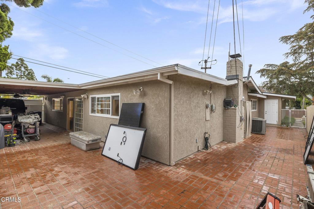 121 W Pleasant Street