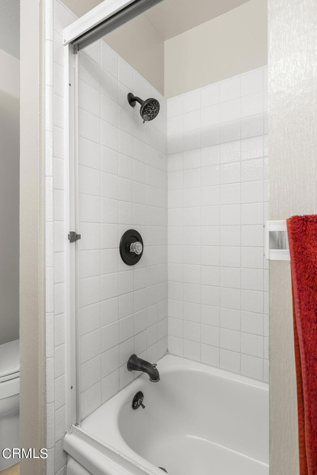 121 W Pleasant Street