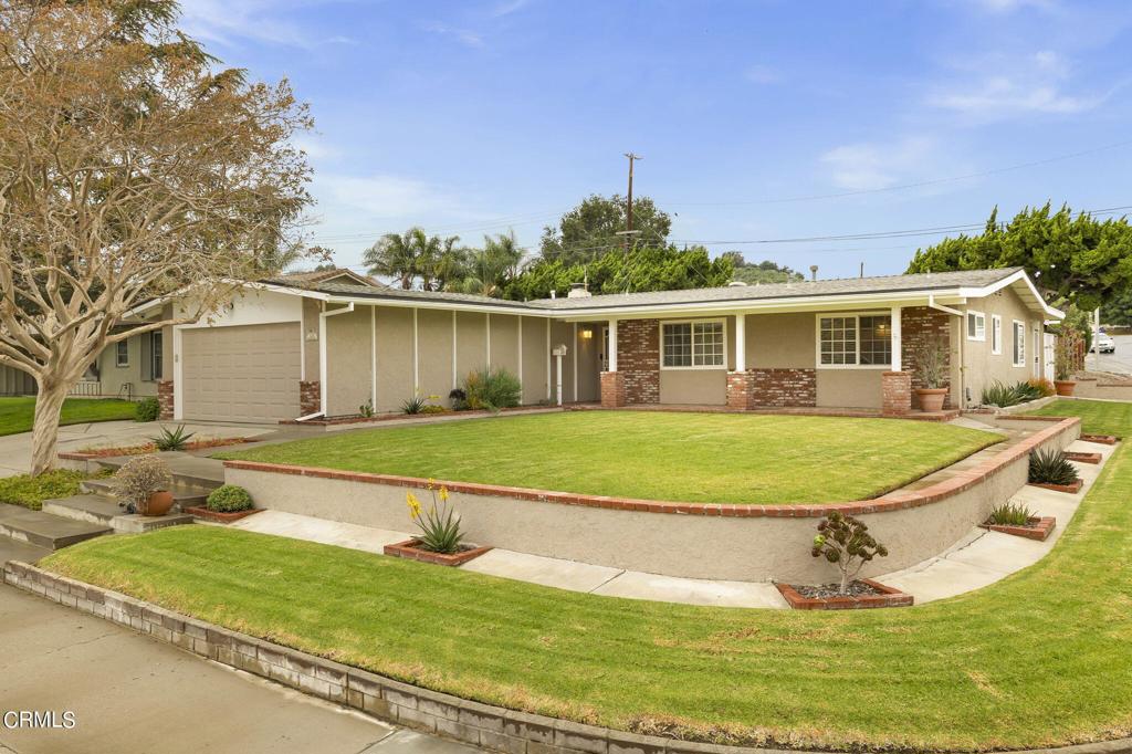 121 W Pleasant Street